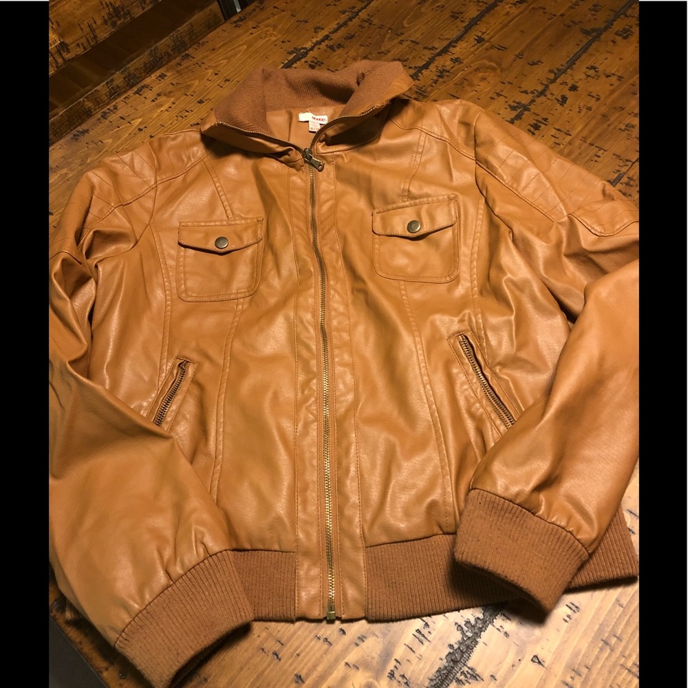 Women’s leather jacket